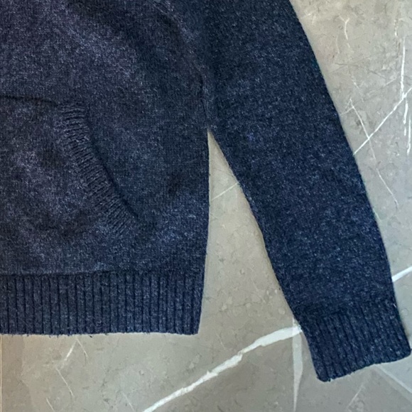 Abercrombie Kids boy’s zippered sweater hoodie - Picture 3 of 4